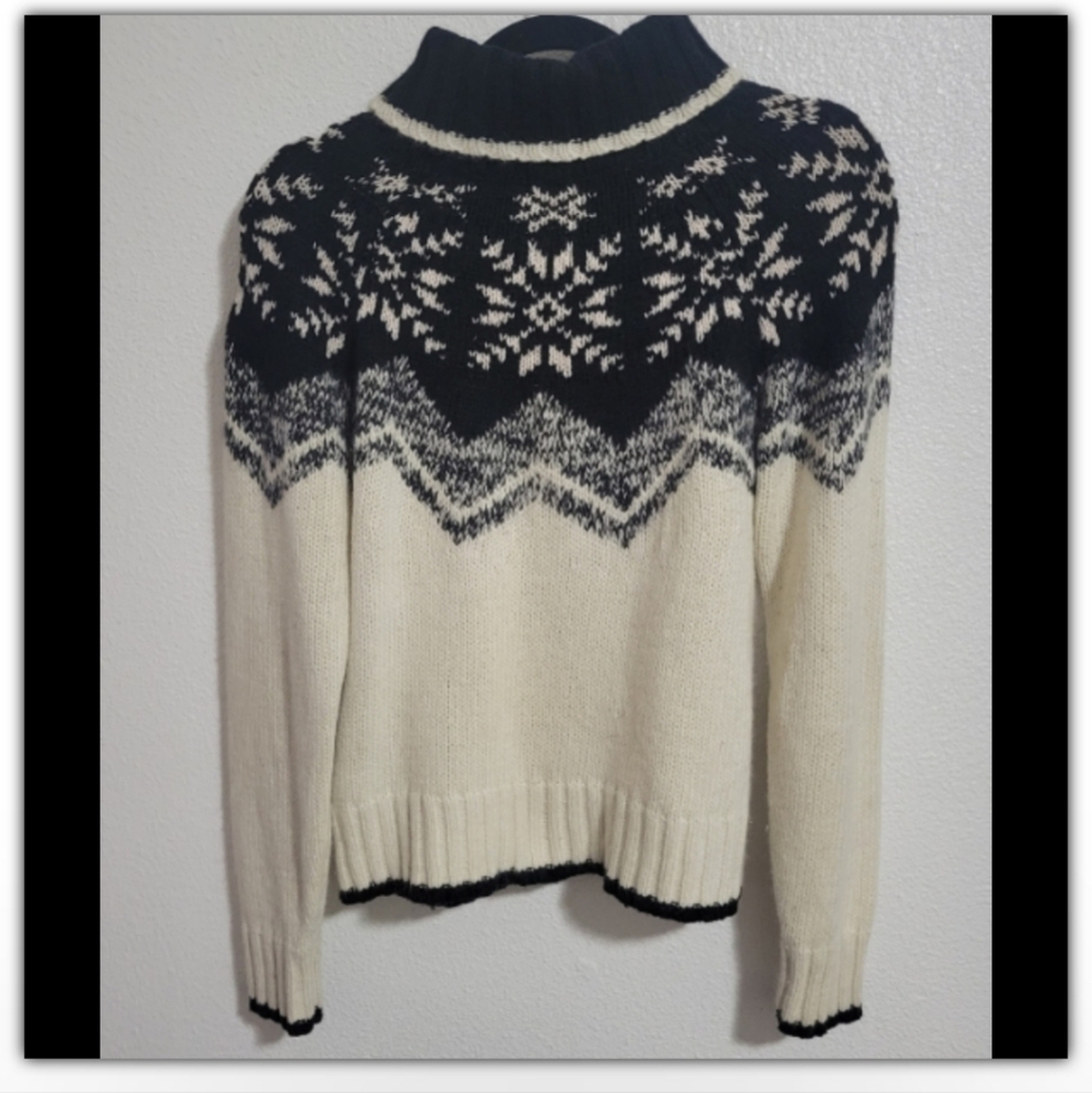 Evan Picone  Nordic like style Angora Blend sweater size small